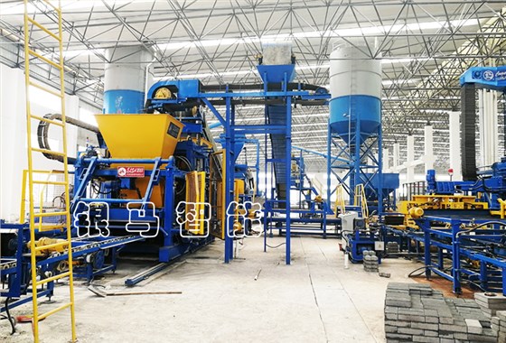 透水磚機(jī)軸承發(fā)燒原因及液壓系統(tǒng)維修注意事項(xiàng)！