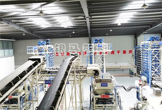 自動(dòng)制磚設(shè)備：透水磚機(jī)振動(dòng)的原因及生產(chǎn)中的用途分析