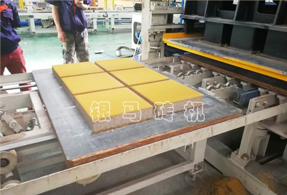 透水磚機：選型注意事項與第一次操作機器細節問題