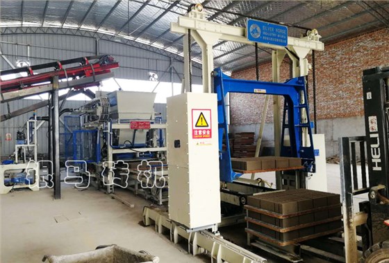 水泥免燒磚成型機：免燒磚機實力鑄就品牌，科技實現(xiàn)創(chuàng)新！