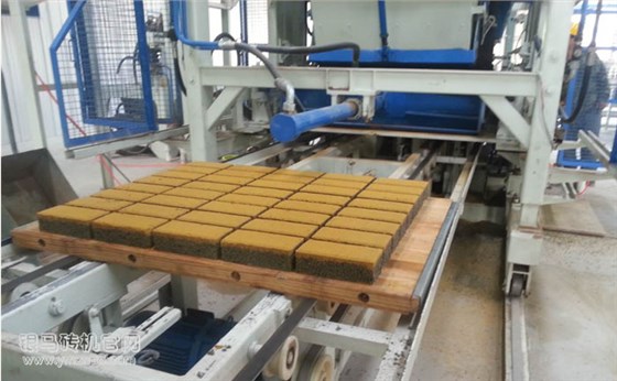 水泥免燒磚機設備