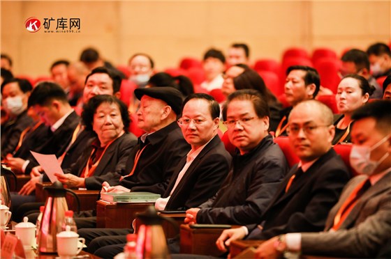 2021全國(guó)礦業(yè)采購(gòu)與供應(yīng)商大會(huì)暨礦業(yè)新裝備新技術(shù)論壇在鄭州召開(kāi)