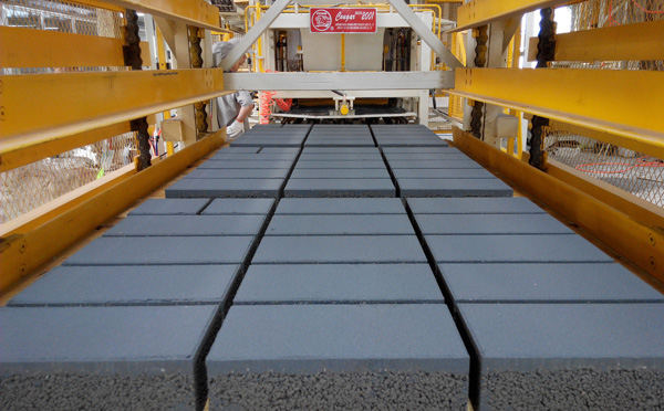 透水磚制磚機廠家揭秘關于透水磚的那些事兒