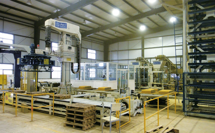 銀馬透水磚機械化腐朽為神奇，建筑垃圾變身透水磚