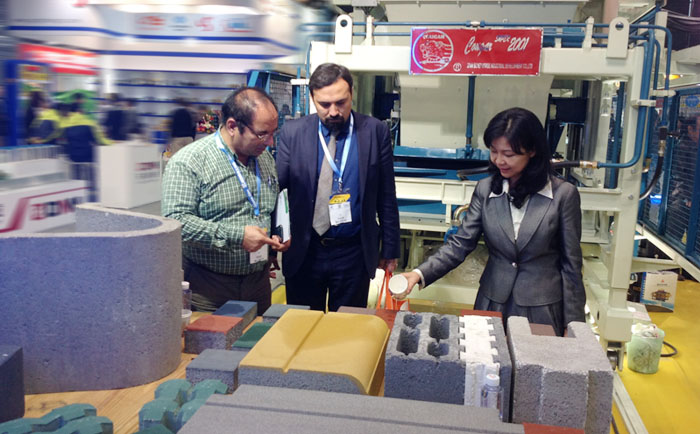 礦渣制磚機作業(yè)環(huán)境及操作要求