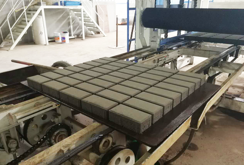 水泥磚制磚生產線如何實現廢棄物循環再用