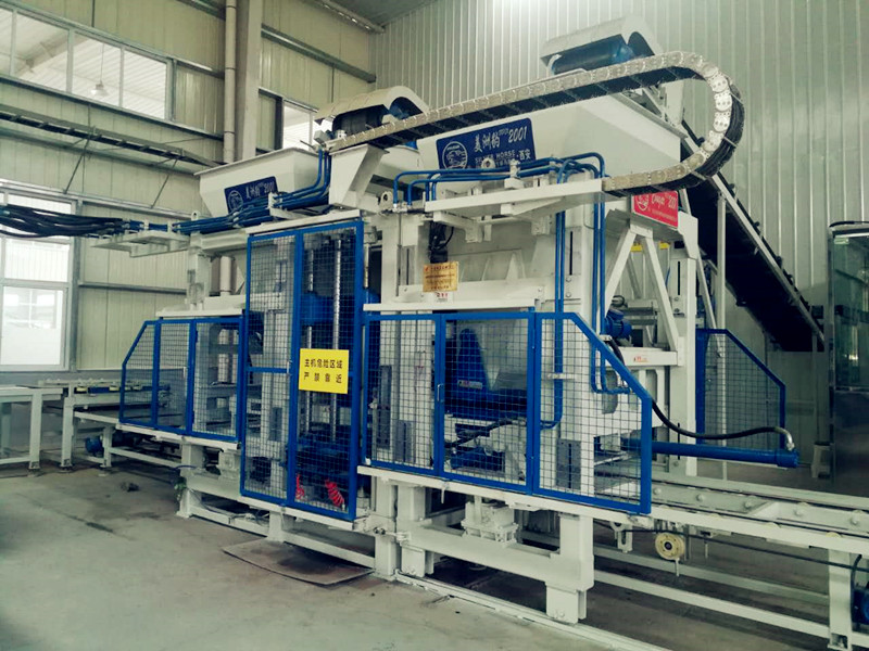 嚴(yán)寒冬季對(duì)全自動(dòng)免燒磚生產(chǎn)線的影響 嚴(yán)寒冬季對(duì)全自動(dòng)免燒磚生產(chǎn)線的影響