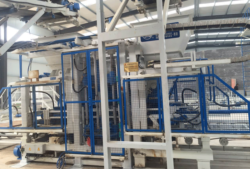 全自動建筑垃圾制磚機