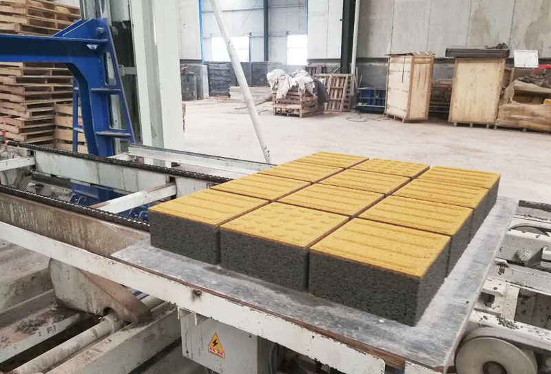 新型環保透水磚機器