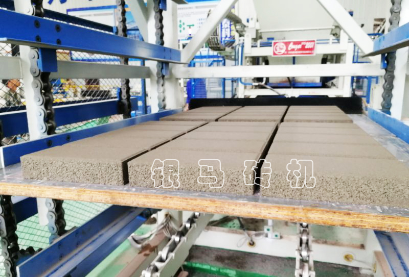 砌塊磚機(jī)：建筑垃圾透水磚生產(chǎn)線示范工廠電路故障快速判別！