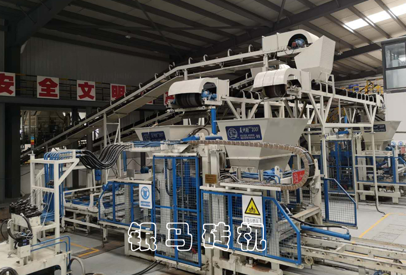 透水磚機：生態制磚機設備生產維護中應注意哪些問題？