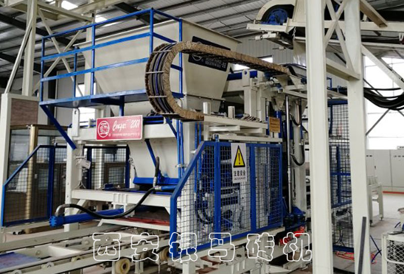 免燒壓磚機生產線：符合市場需求，轉“危”為“機”！