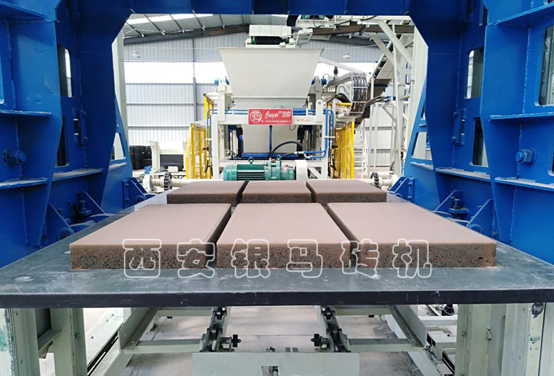 砌塊磚機(jī)：自動(dòng)磚機(jī)設(shè)備生產(chǎn)線應(yīng)向國(guó)際水平看齊