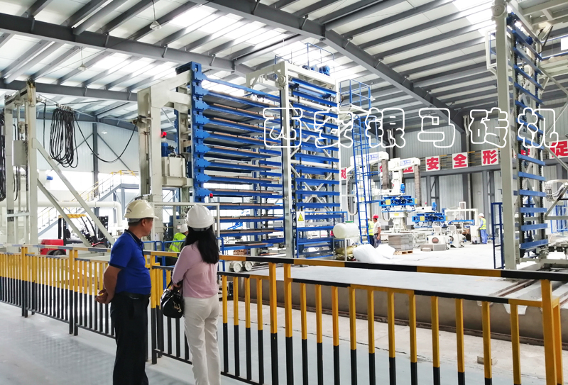 建筑垃圾制磚全套設備：讓城市“負資產”實現循環再生！