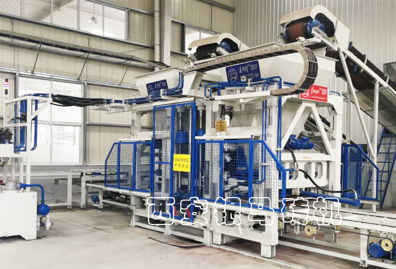 全自動粉煤灰免燒磚機三大項目同時落地,“定制化”滿足用戶需求! 全自動粉煤灰免燒磚機三大項目同時落地,“定制化”滿足用戶需求!