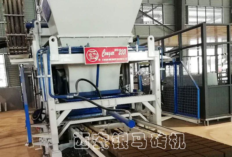 新型透水磚機生產(chǎn)線日常使用規(guī)范與配套系統(tǒng)組成有哪些？