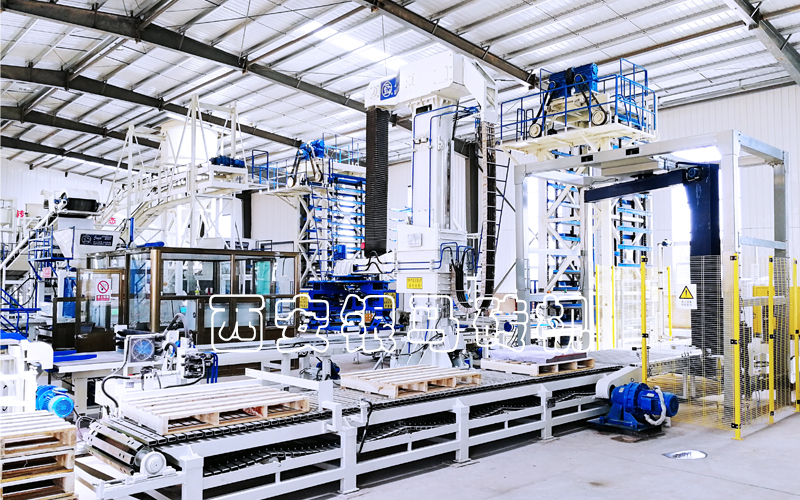 全自動智能透水磚機:柔性化生產線精確控制成本周期 全自動智能透水磚機:柔性化生產線精確控制成本周期