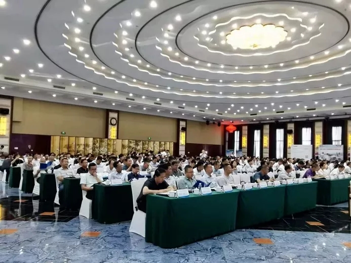 縣域礦業綠色高質量發展百人論壇在陜西榆林閉幕 院士專家共話礦區生態修復治理 縣域礦業綠色高質量發展百人論壇在陜西榆林閉幕 院士專家共話礦區生態修復治理