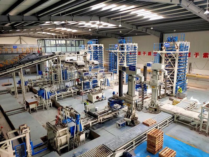 中國工程機械工業協會會長蘇子孟一行蒞臨西安銀馬參觀考察